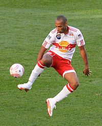 200px-Thierry_Henry_control_cropped