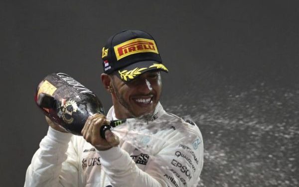 Lewis Hamilton Wins Dramatic Wet-Dry Grand Prix In Singapore, Extends Championship Lead To 28 points.