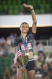 Sydney McLaughlin breaks her world record to win 400m hurdles